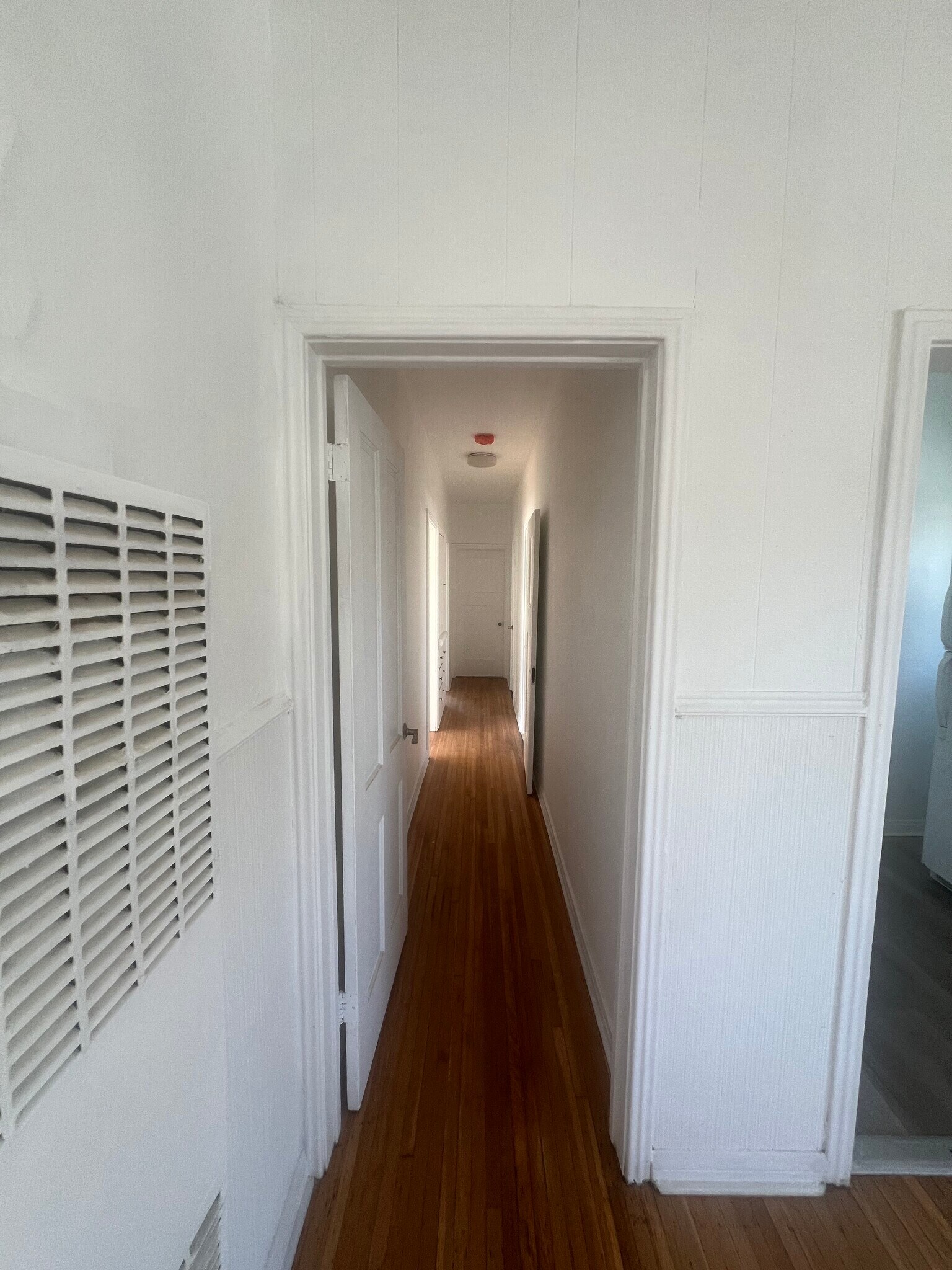 hallway - 800 N Mansfield Ave