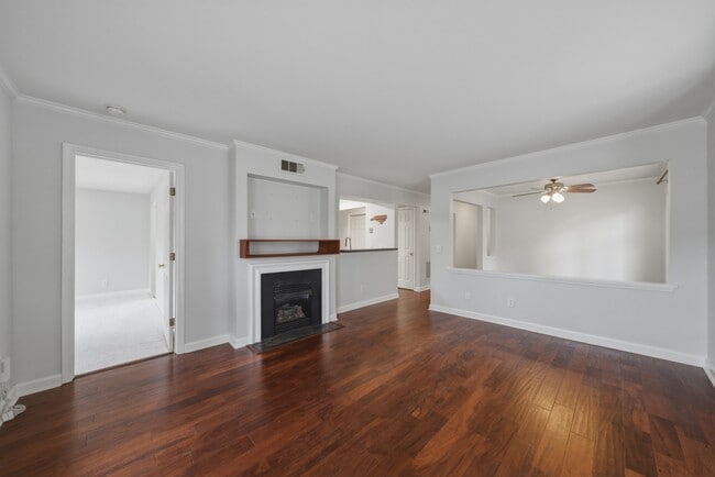 Building Photo - 1201 Westview Ln