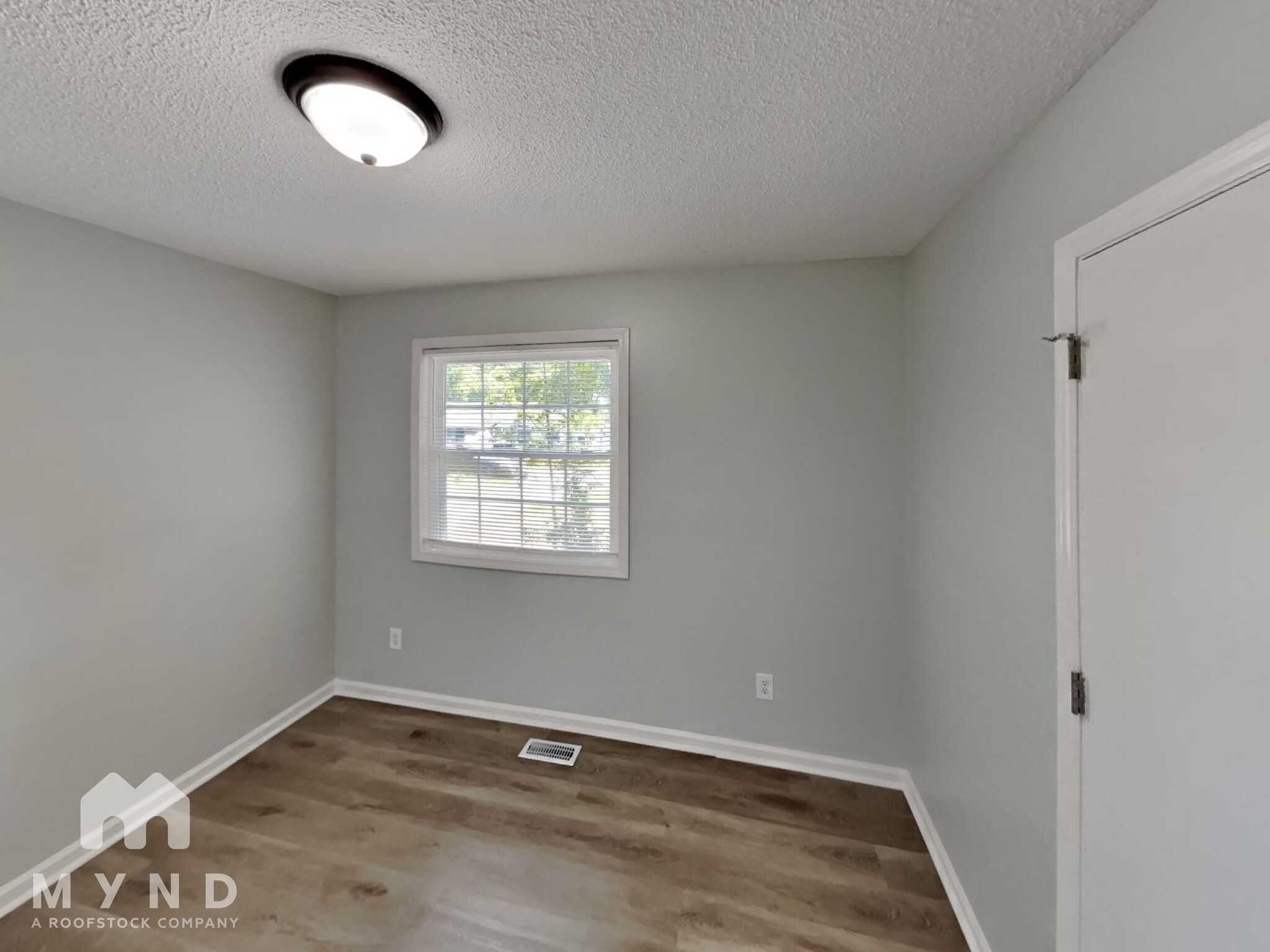 Building Photo - 200 Buckskin Dr