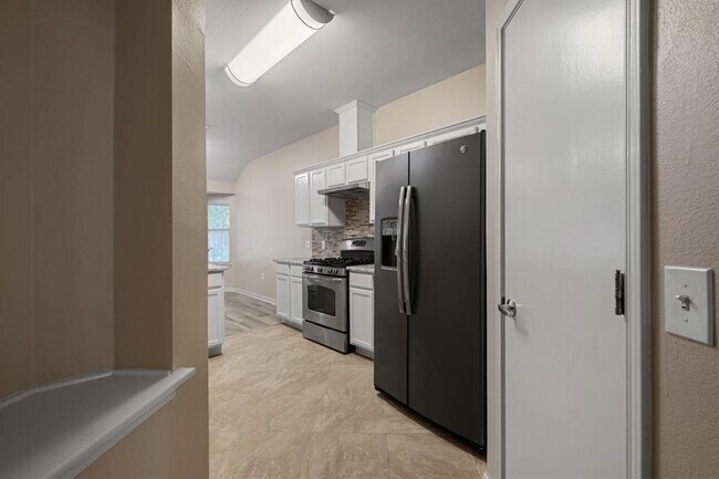 Building Photo - 7320 Muffin Dr