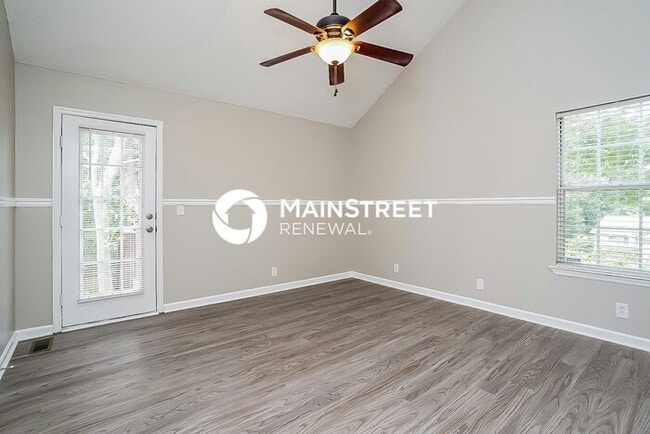 Building Photo - 3 Bedroom Pet-Friendly Home in Antioch, TN with Main Street Renewal