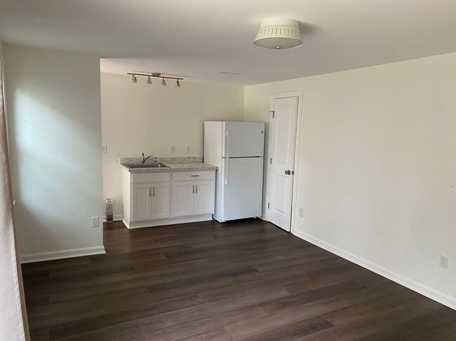 Building Photo - 13223 Black Walnut Ct