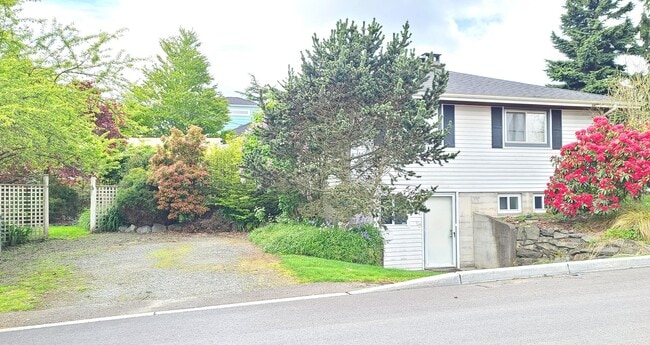 Building Photo - Ground Floor 1 Bed/1 Bath Apartment close ...