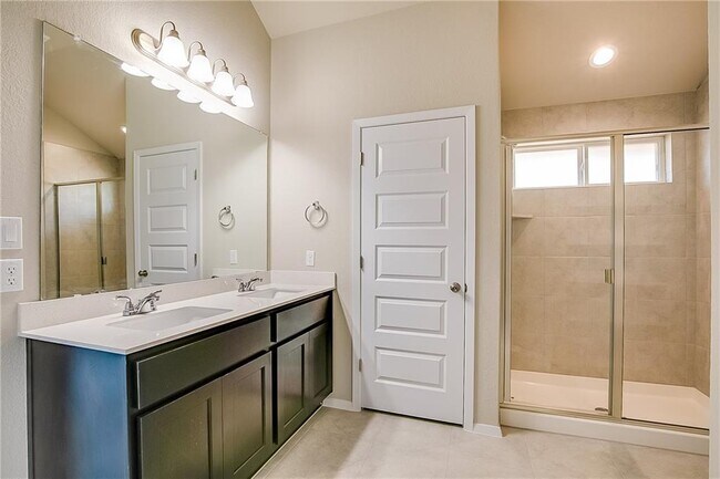 Building Photo - 2036 Mar Vista Ln