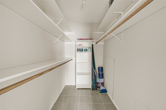 Building Photo - 4011 NASA Road 1