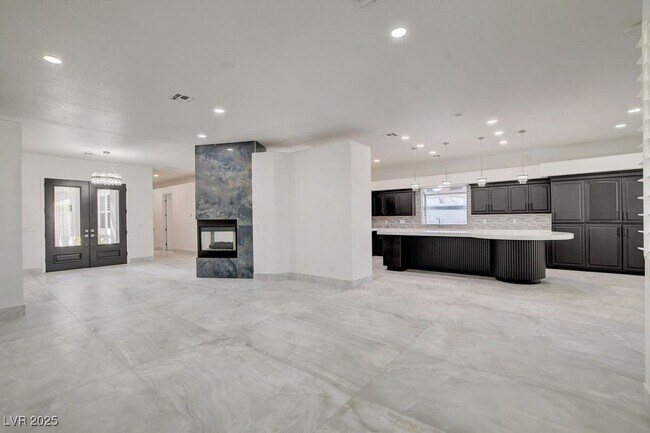 Building Photo - 2132 Lookout Point Cir