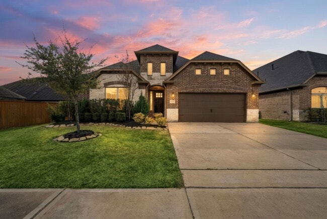 Building Photo - 15115 Flintridge Lake Ln