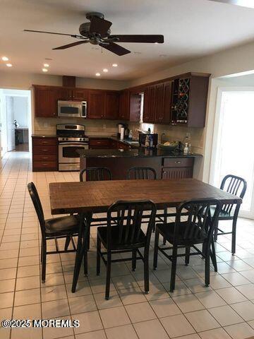 Building Photo - 7 Woods Rd