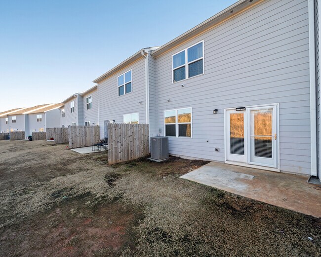 Building Photo - 113 Swindon Dr