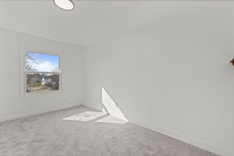 Building Photo - 151 N Clay Ave