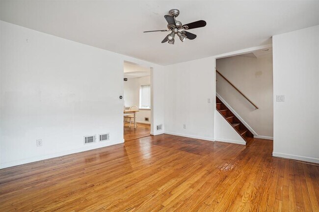 Building Photo - 292 New York Ave