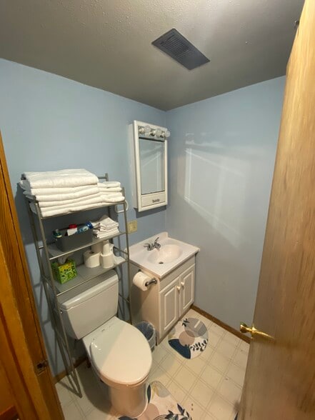 Building Photo - 224 Garfield Ave