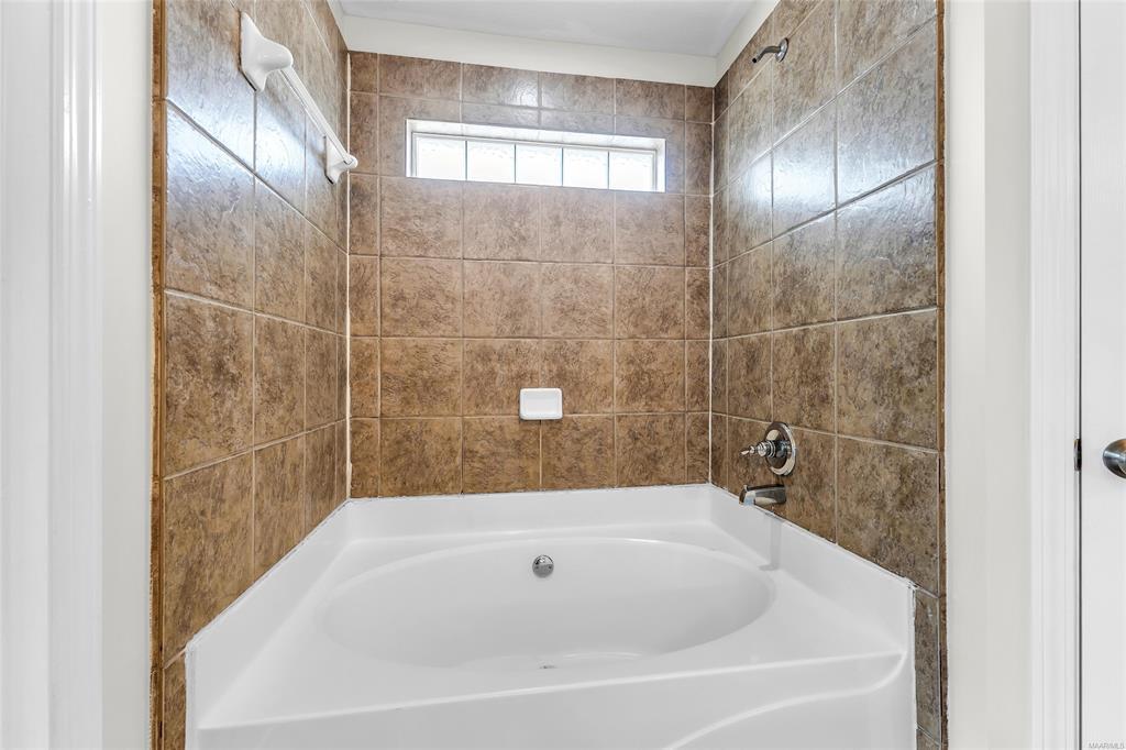 Building Photo - 3925 Claiborne Cir