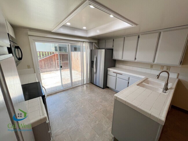 Building Photo - $4,495.00 Almaden 3BD/2.5BA Townhome in the Copperwood Community
