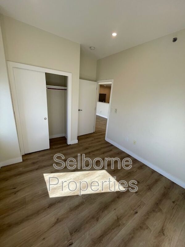 Building Photo - 1401 Jackson St