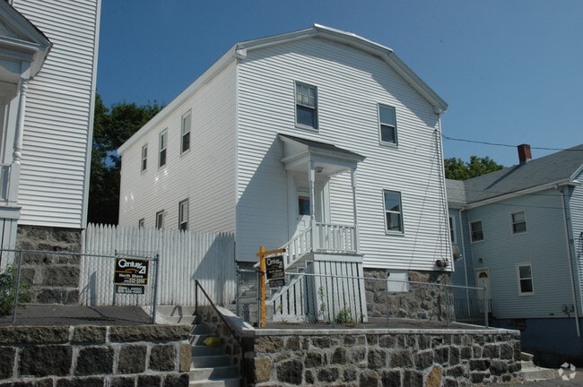 Building Photo - 61-63 Aborn St