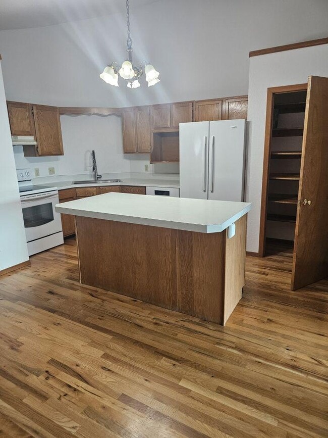 Building Photo - 3 bedroom in Billings MT 59102
