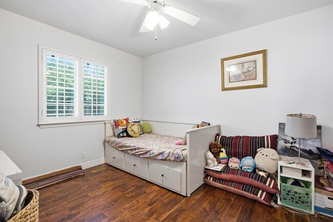 Building Photo - 9005 Brimstone Ln