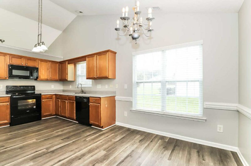Building Photo - 2415 Pepperstone Dr