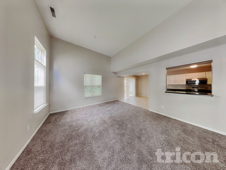 Building Photo - 644 Meadows Edge Ln