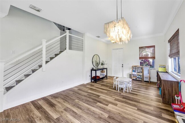 Building Photo - 1949 Par Dr