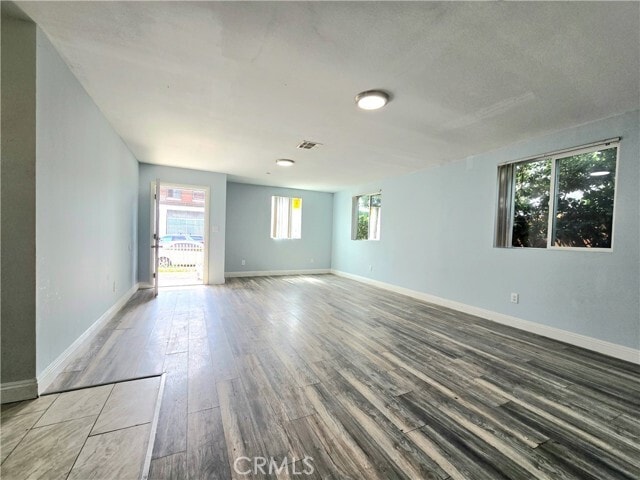 Building Photo - 715 W 58th St