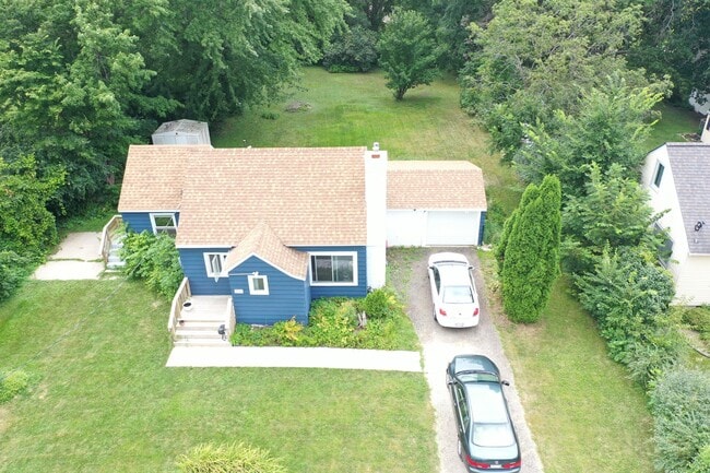 Building Photo - 1717 4th Ave SW