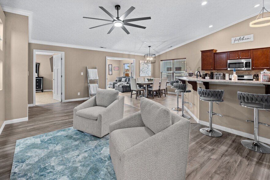 Building Photo - 25 Kettle Ct