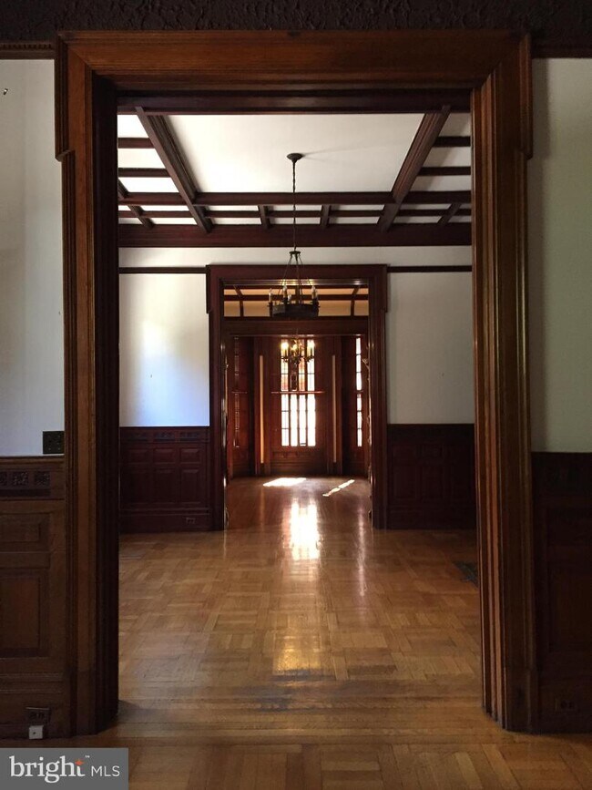 Building Photo - 2101 Spruce St