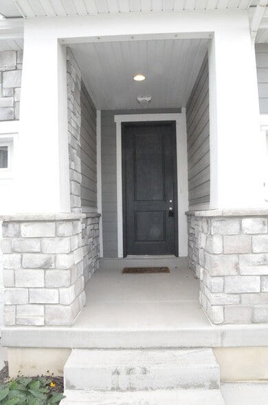 Building Photo - 15231 S Wild Horse Wy