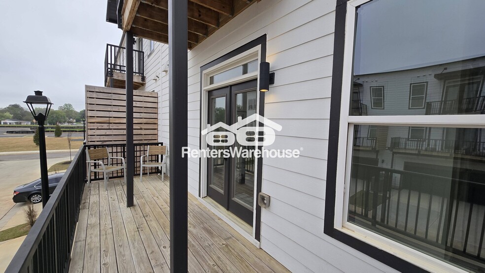 Building Photo - 1069 Glen Opal Dr
