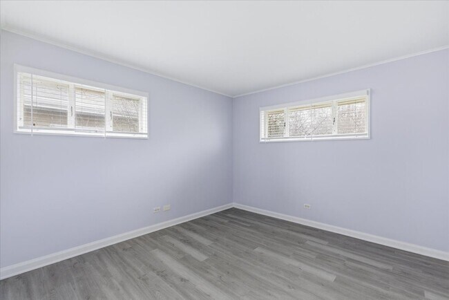 Building Photo - 5 Crescent Rd