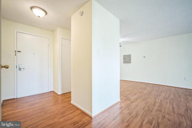 Building Photo - 200 N Pickett St