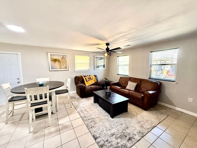 Building Photo - Fully Renovated & Furnished 3BR/2BA Duplex in Southgate – WiFi & Lawn Care Included