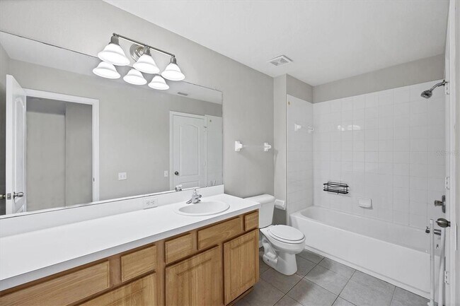 Building Photo - 4920 Pond Ridge Dr