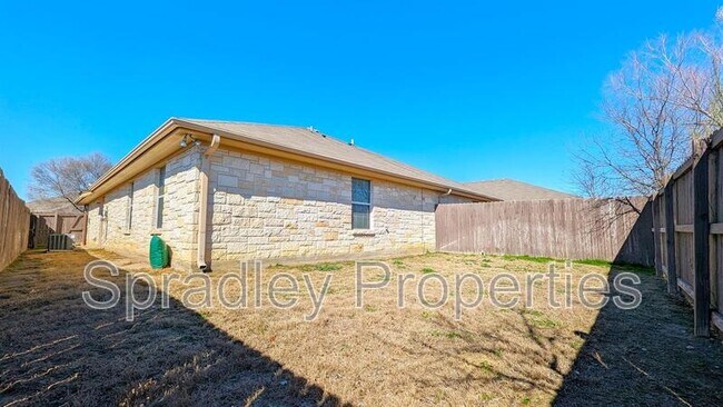 Building Photo - 715B E Ridge Blvd