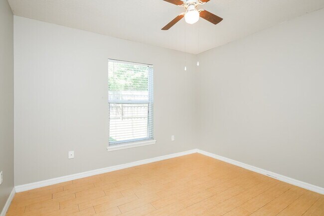 Building Photo - 3356 Kelsey Ln