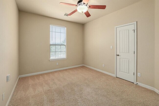 Building Photo - 3313 Pine Needle Cir