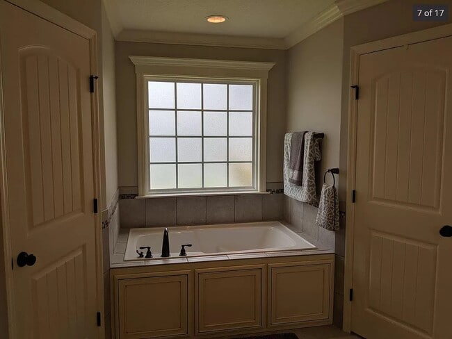 Building Photo - 4091 Cottage Heights Rd