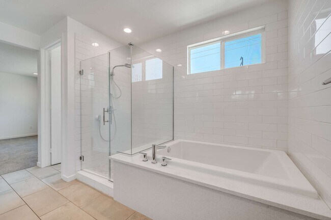 Building Photo - 4320 N Eagle Rock Blvd