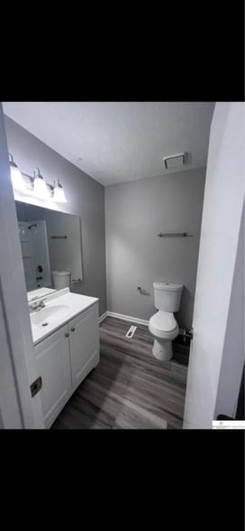 Building Photo - 13214 S 38th St