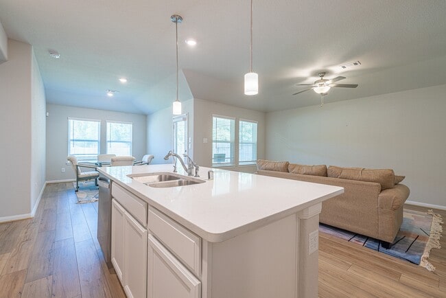Building Photo - 17705 Hanson Ridge Dr