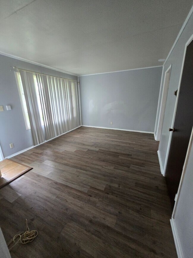 Building Photo - Two Bedroom Duplex IN Lawrence Township Located Near 56th St and Franklin Rd