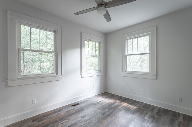 Building Photo - 2 Bedroom Home in North Chattanooga