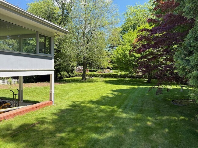 Building Photo - 135 Worthington Rd