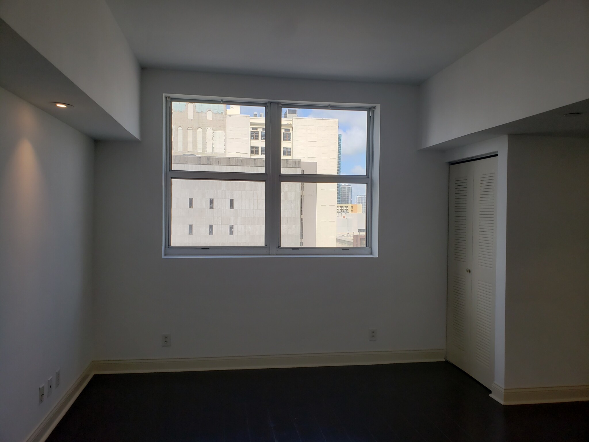 Building Photo - 101 E Flagler St