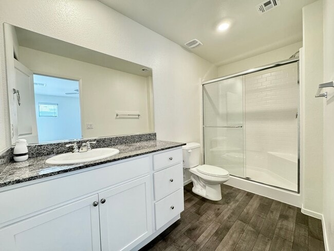 Building Photo - Cozy Newly Build 3 Bed & 2-1/2 Bath Townhome
