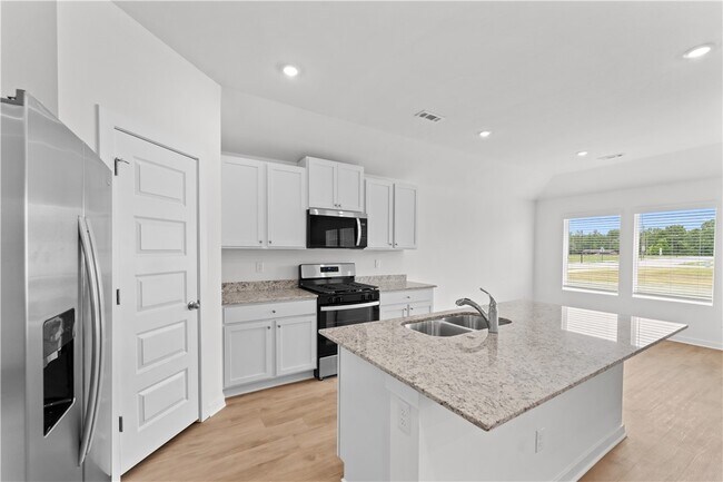 Building Photo - 3030 Laredo Ln