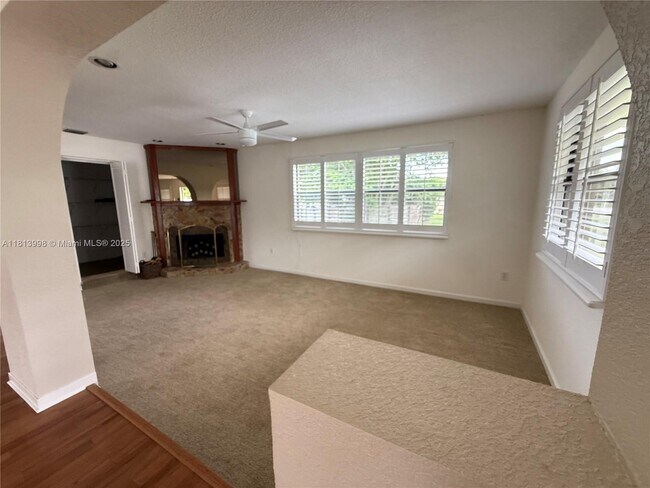 Building Photo - 6160 SW 188th Ave