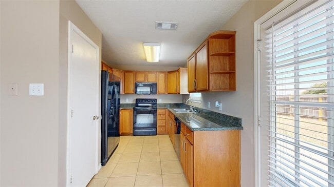 Building Photo - 4023 Southern Trace Dr